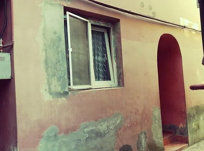 Maris House